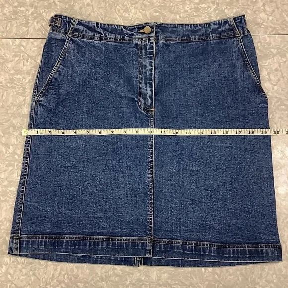 Lauren Jeans Co. Ralph Lauren High Waisted Stretch Denim Skirt, Size 12 - Picture 5 of 9